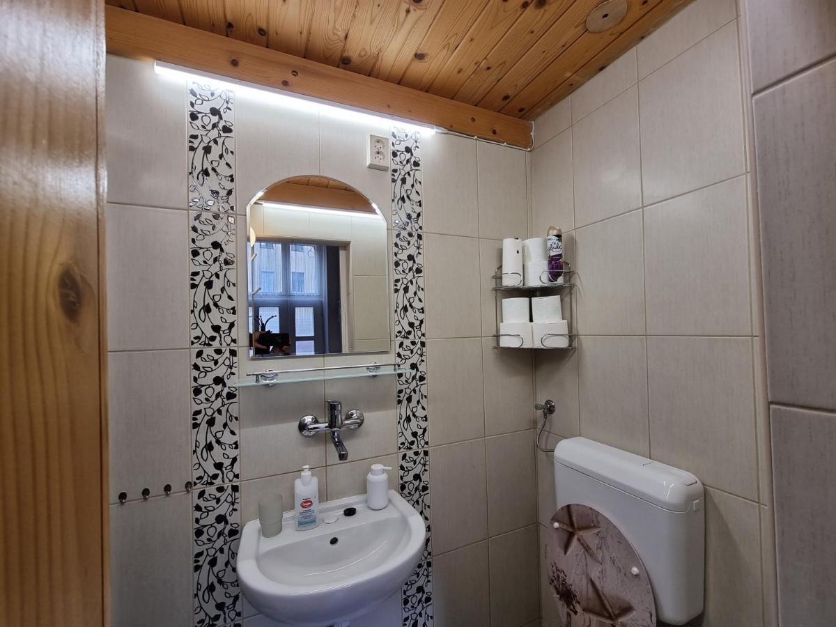 Little Cozy Apartman Miskolc Ngoại thất bức ảnh